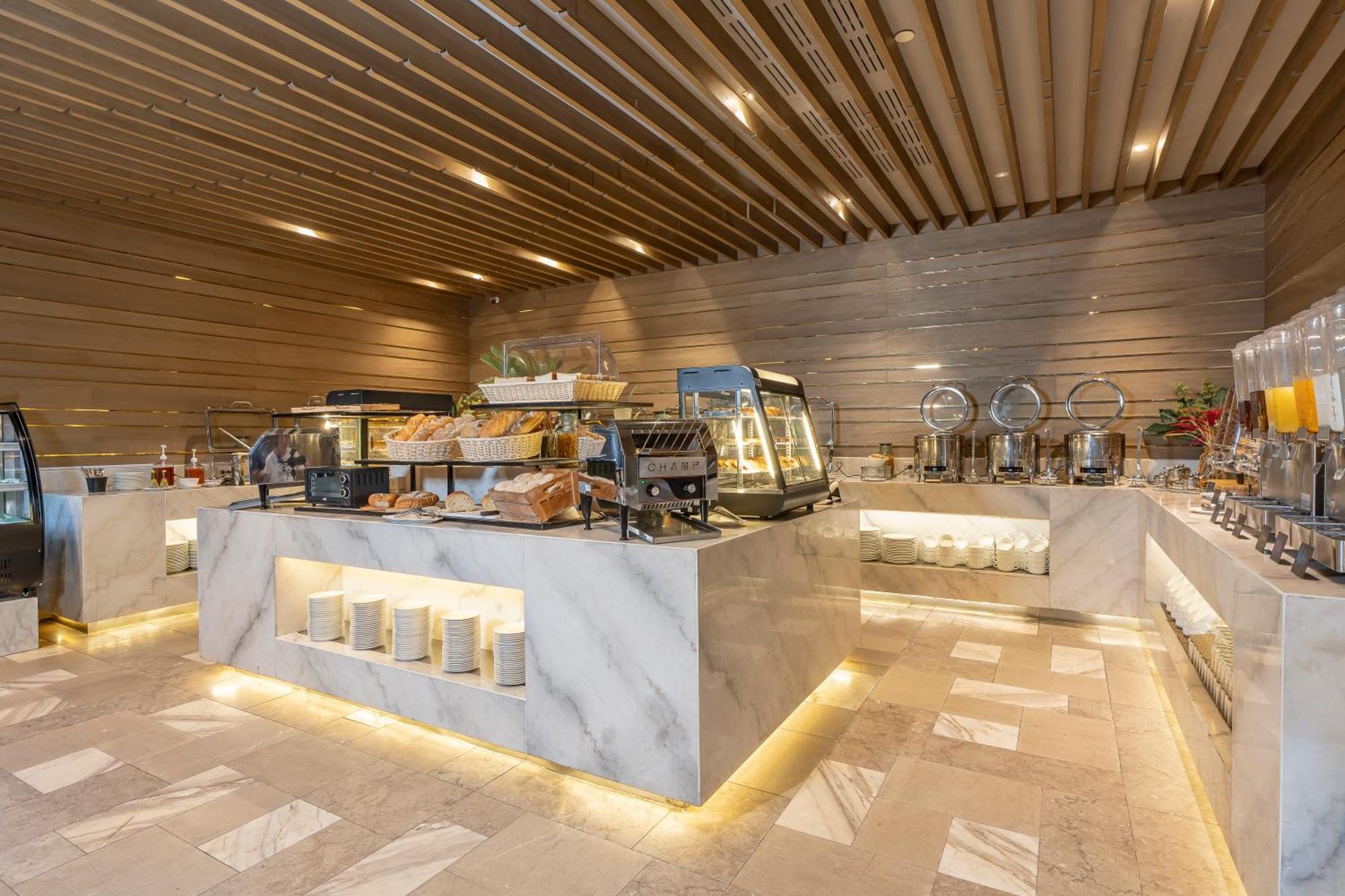 Arden Hotel And Residence By At Mind Chonburi Exterior foto