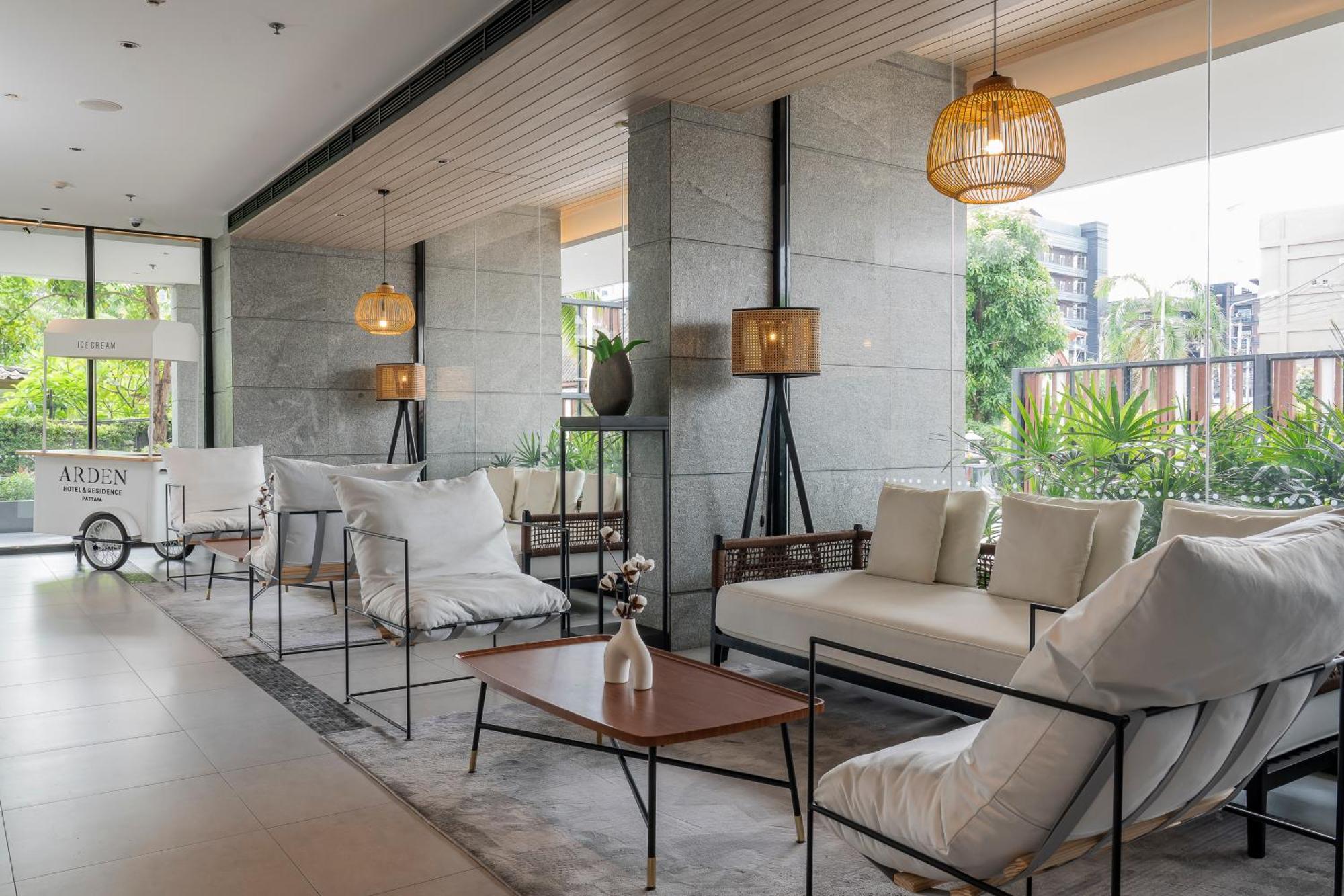 Arden Hotel And Residence By At Mind Chonburi Exterior foto